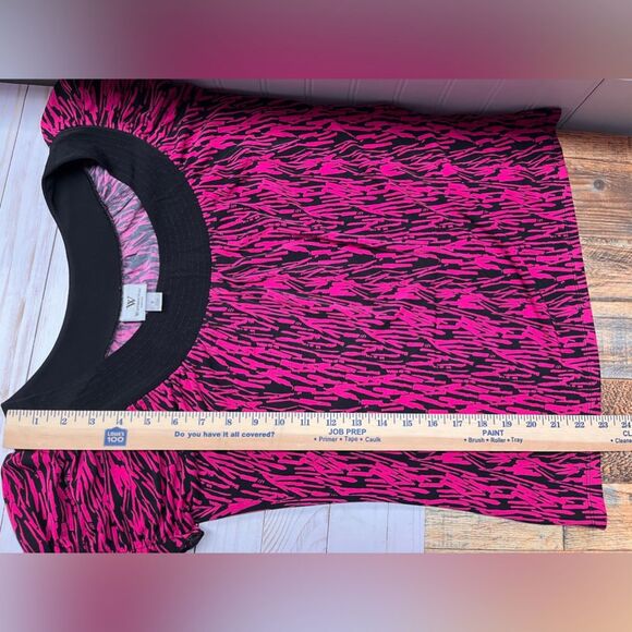 Fuchsia & Black Scoop Neck Top – Small - Picture 5 of 6